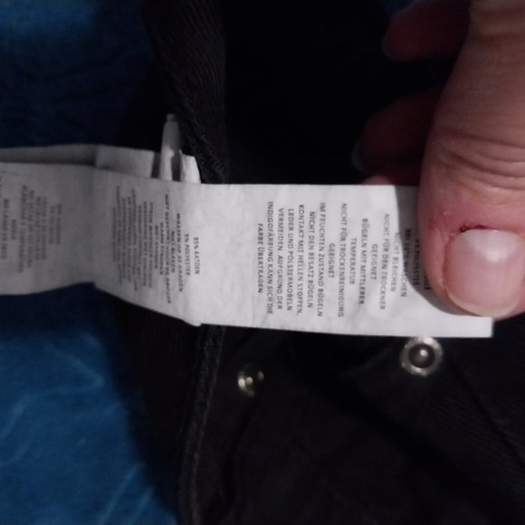 Nasty Gal Brand Black Shorts With Embroidered Silver Stars Size 4 - Picture 5 of 7